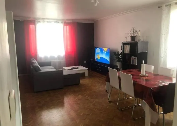 Grande Maison Avec Jardin A Proximite Centre Vila Laval (Mayenne)