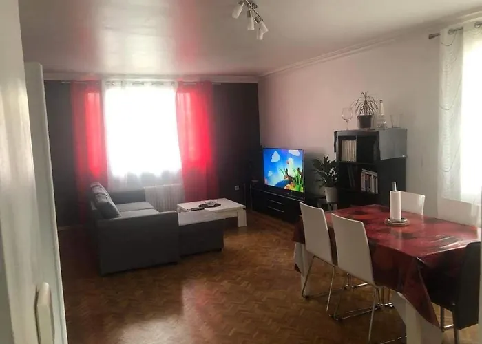 Grande Maison Avec Jardin A Proximite Centre Laval (Mayenne)